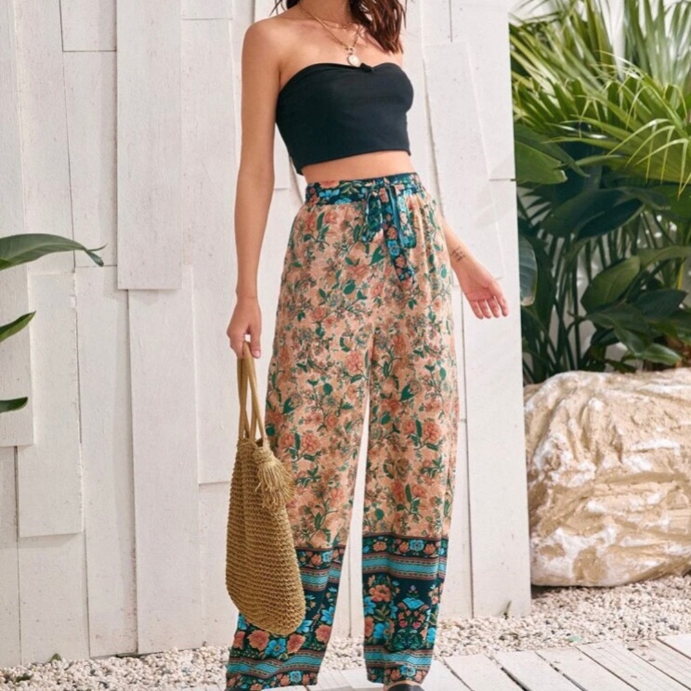 NWOT High Waisted Floral Pants